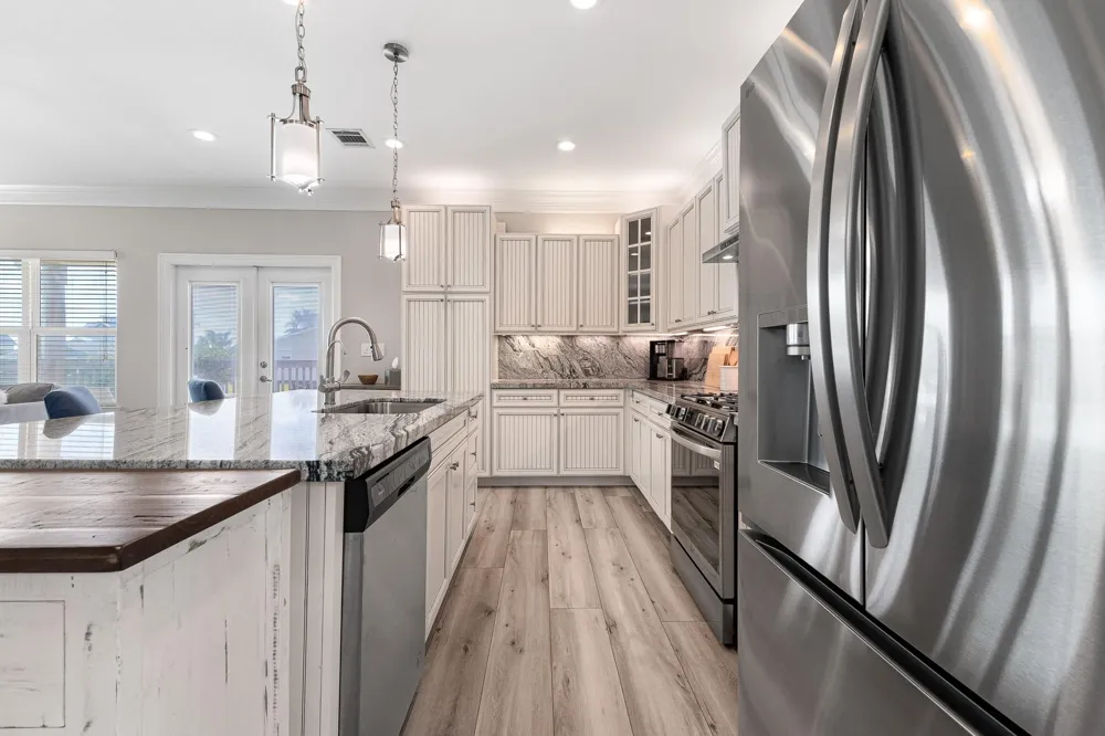 16610 Jolly Roger Road Jamaica Beach, TX 77554