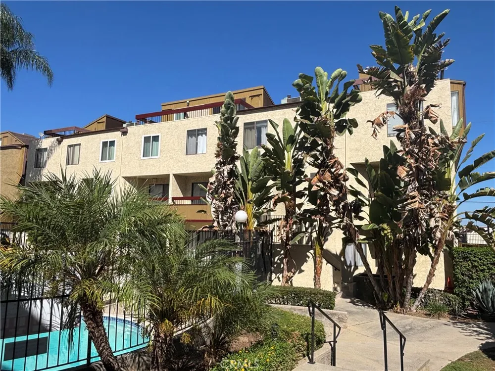 1022 S Marengo Alhambra, CA 91803