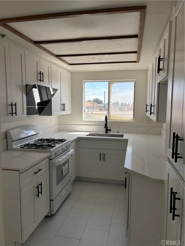 1022 S Marengo Alhambra, CA 91803