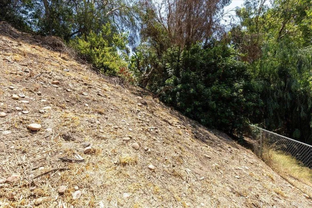 5488 New Mills Rd San Diego, CA 92115