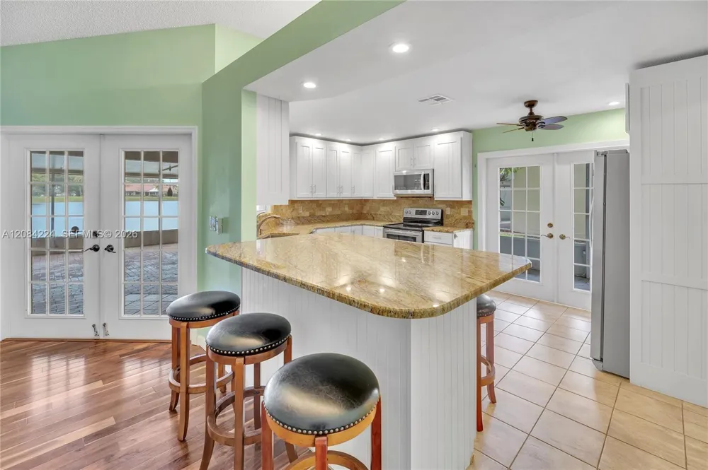 685 SE 25th Ln Homestead, FL 33033