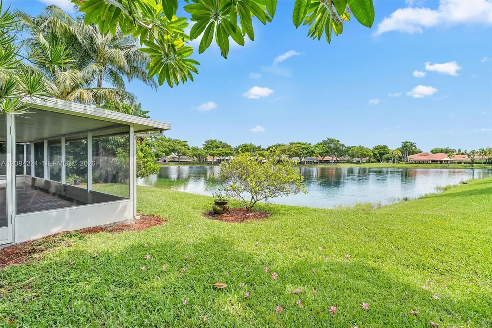 685 SE 25th Ln Homestead, FL 33033