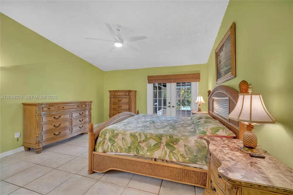 685 SE 25th Ln Homestead, FL 33033