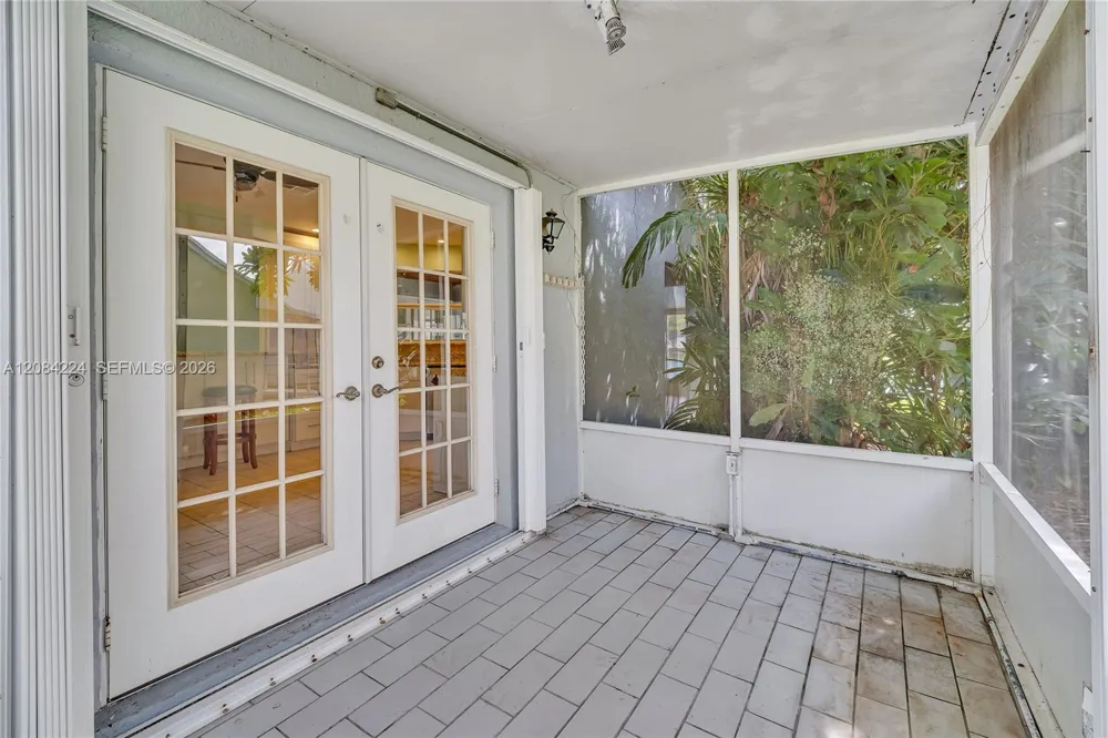 685 SE 25th Ln Homestead, FL 33033