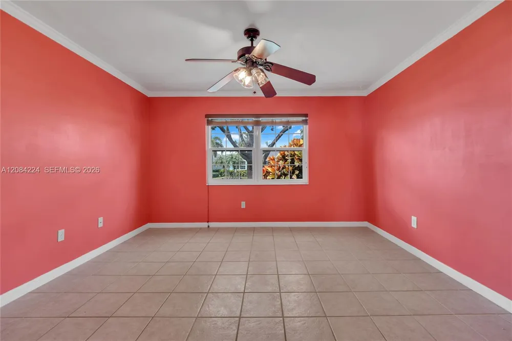 685 SE 25th Ln Homestead, FL 33033