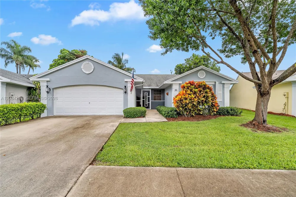 685 SE 25th Ln Homestead, FL 33033
