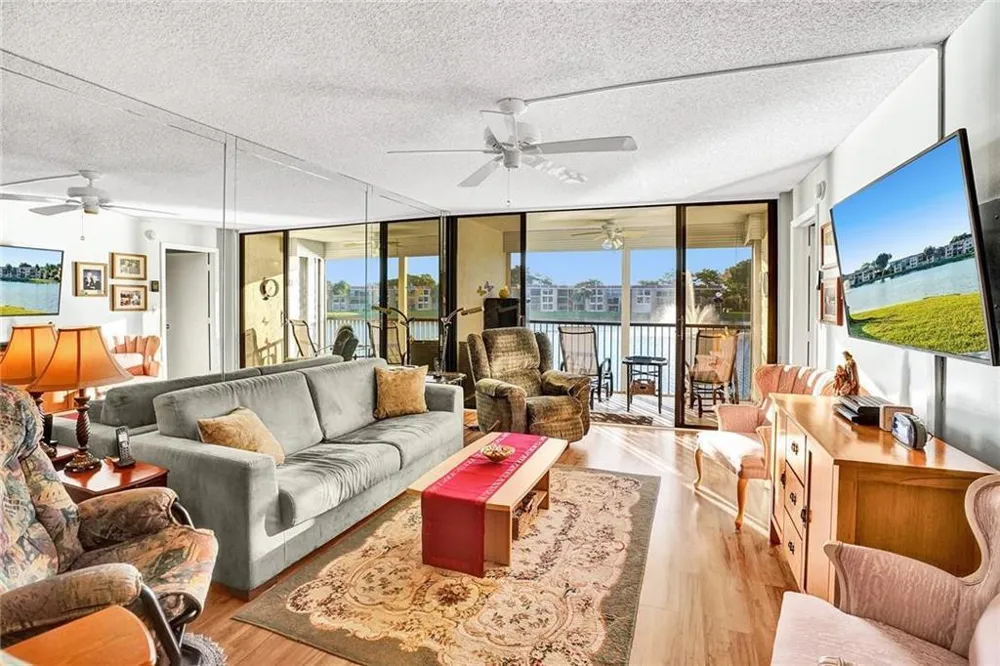 6114 Coral Lake Drive Margate, FL 33063