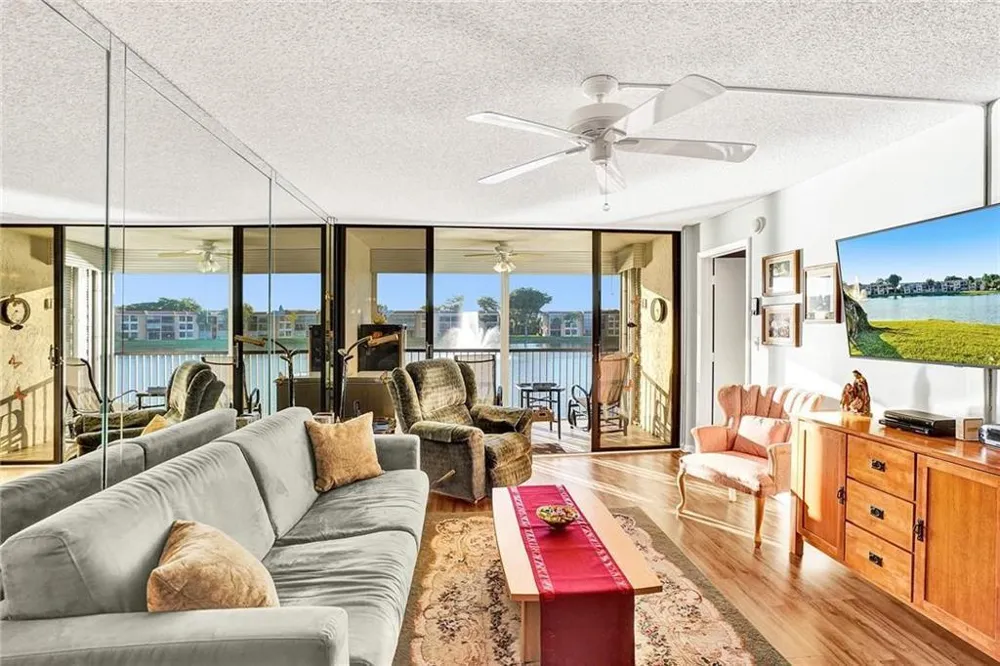 6114 Coral Lake Drive Margate, FL 33063