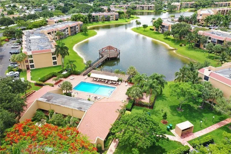 6114 Coral Lake Drive Margate, FL 33063