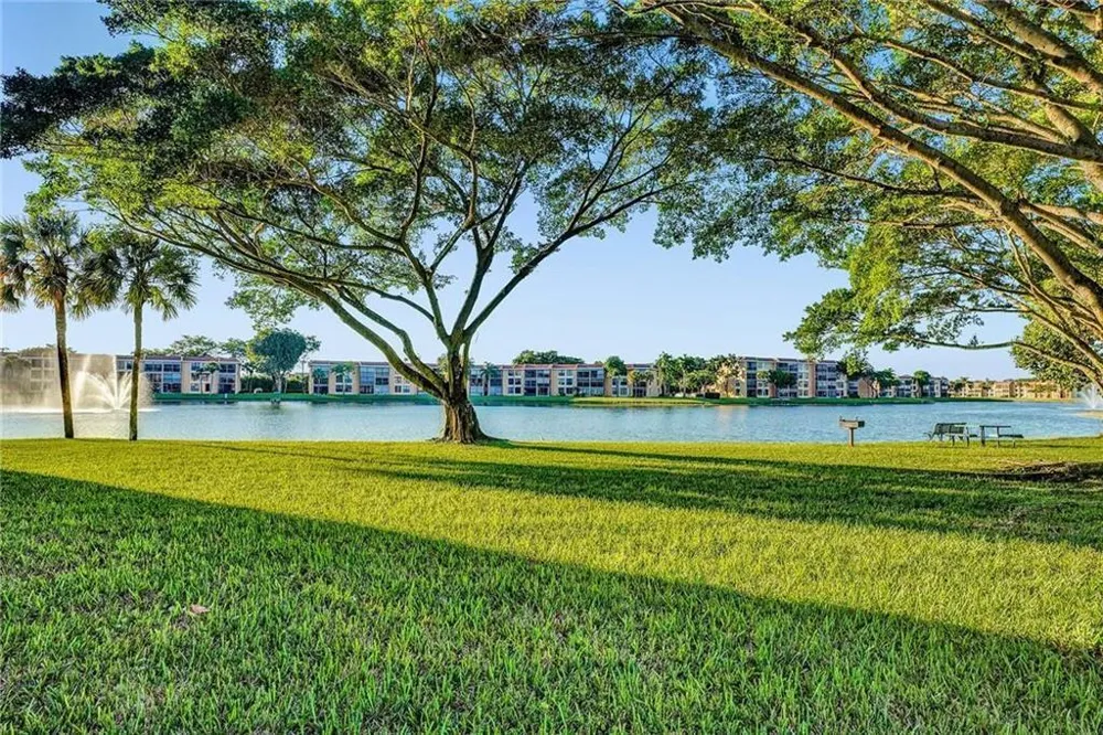 6114 Coral Lake Drive Margate, FL 33063