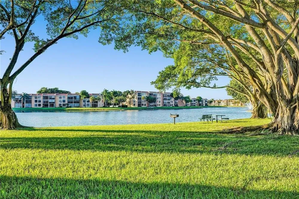 6114 Coral Lake Drive Margate, FL 33063