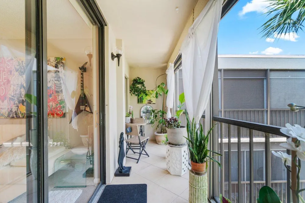 5100 Las Verdes Circle #316 Delray Beach, FL 33484
