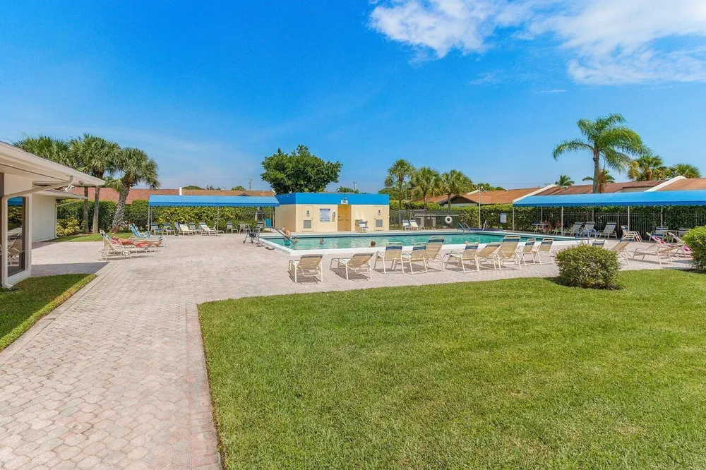 5100 Las Verdes Circle #316 Delray Beach, FL 33484
