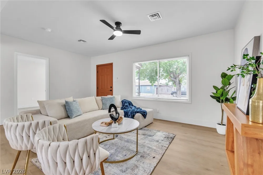228 Earl Street Las Vegas, NV 89101