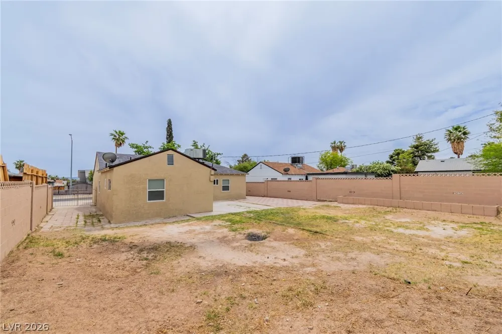 228 Earl Street Las Vegas, NV 89101
