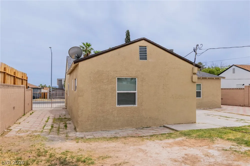 228 Earl Street Las Vegas, NV 89101