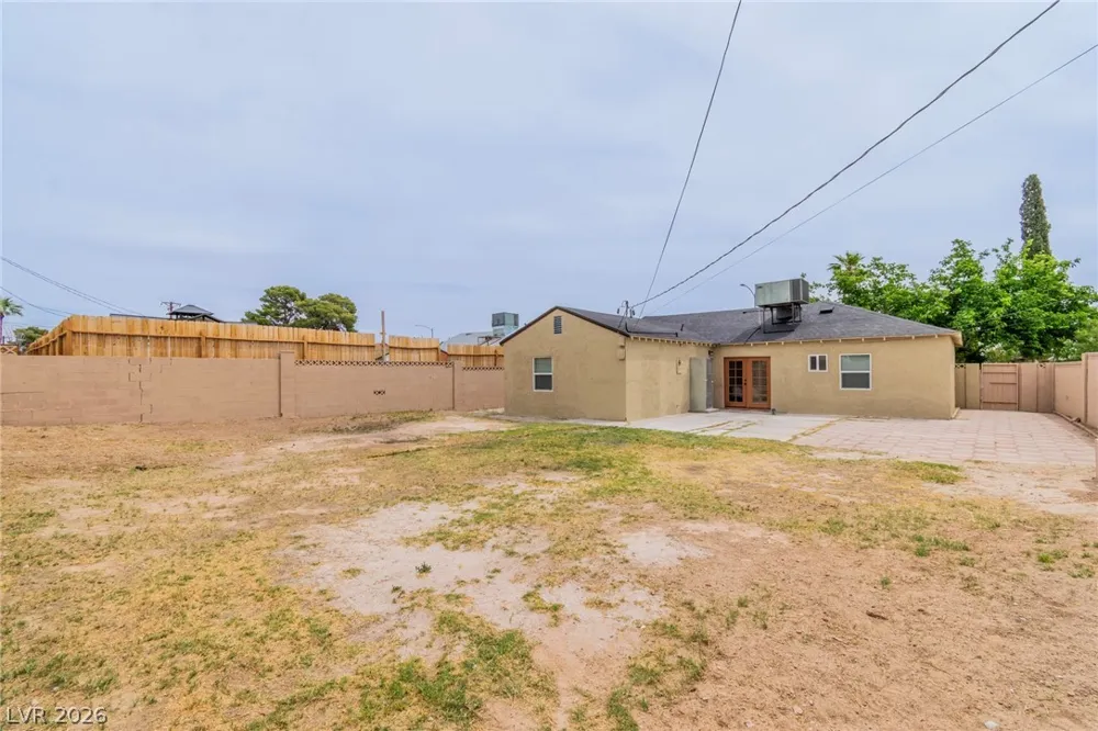 228 Earl Street Las Vegas, NV 89101