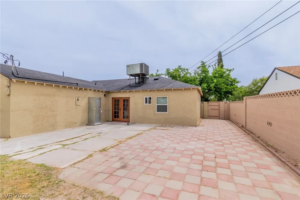 228 Earl Street Las Vegas, NV 89101