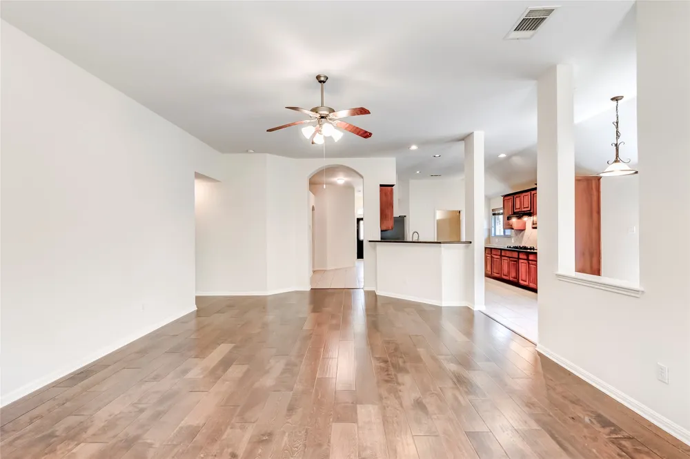 15220 Fernhill Drive Austin, TX 78717