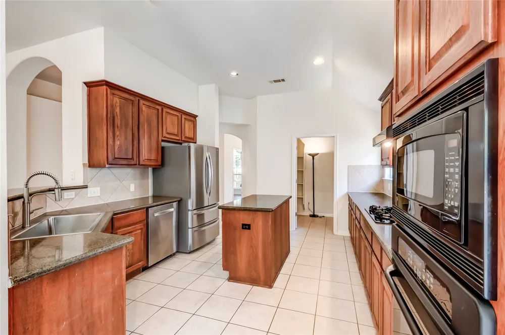 15220 Fernhill Drive Austin, TX 78717