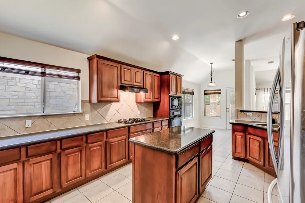 15220 Fernhill Drive Austin, TX 78717
