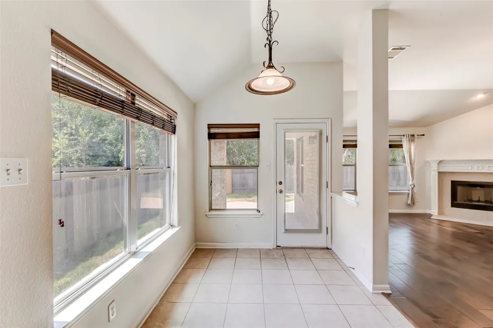 15220 Fernhill Drive Austin, TX 78717