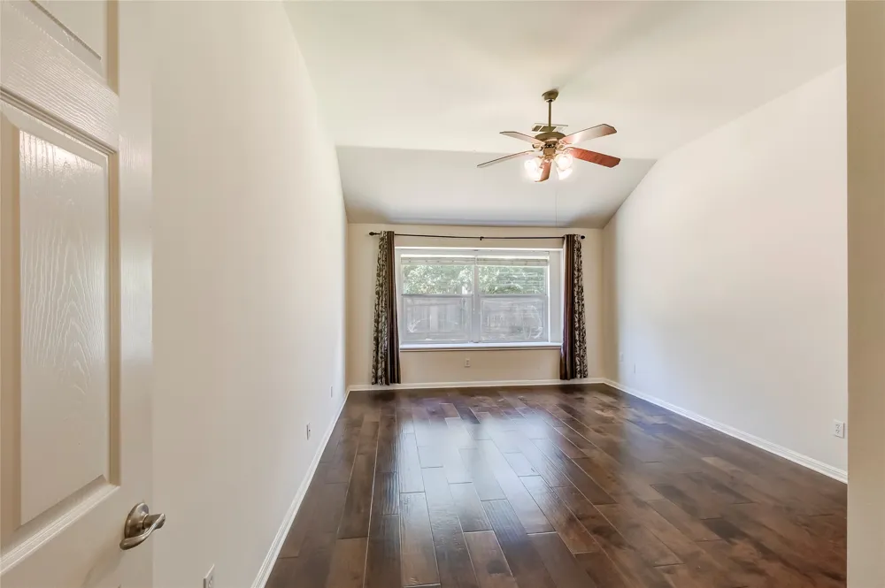15220 Fernhill Drive Austin, TX 78717