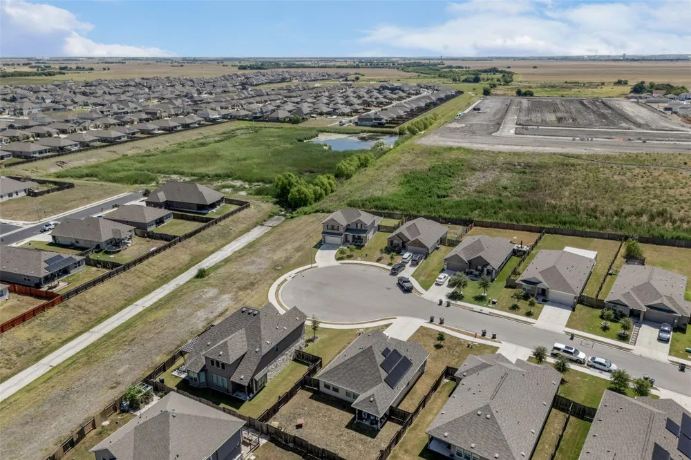 718 Sassafras Street Hutto, TX 78634