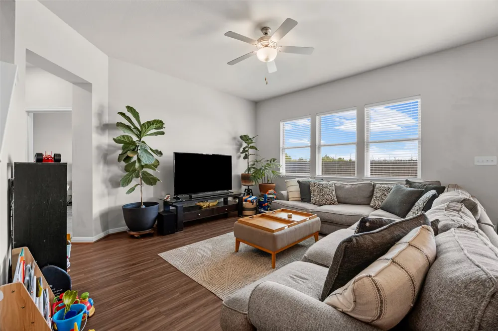 718 Sassafras Street Hutto, TX 78634