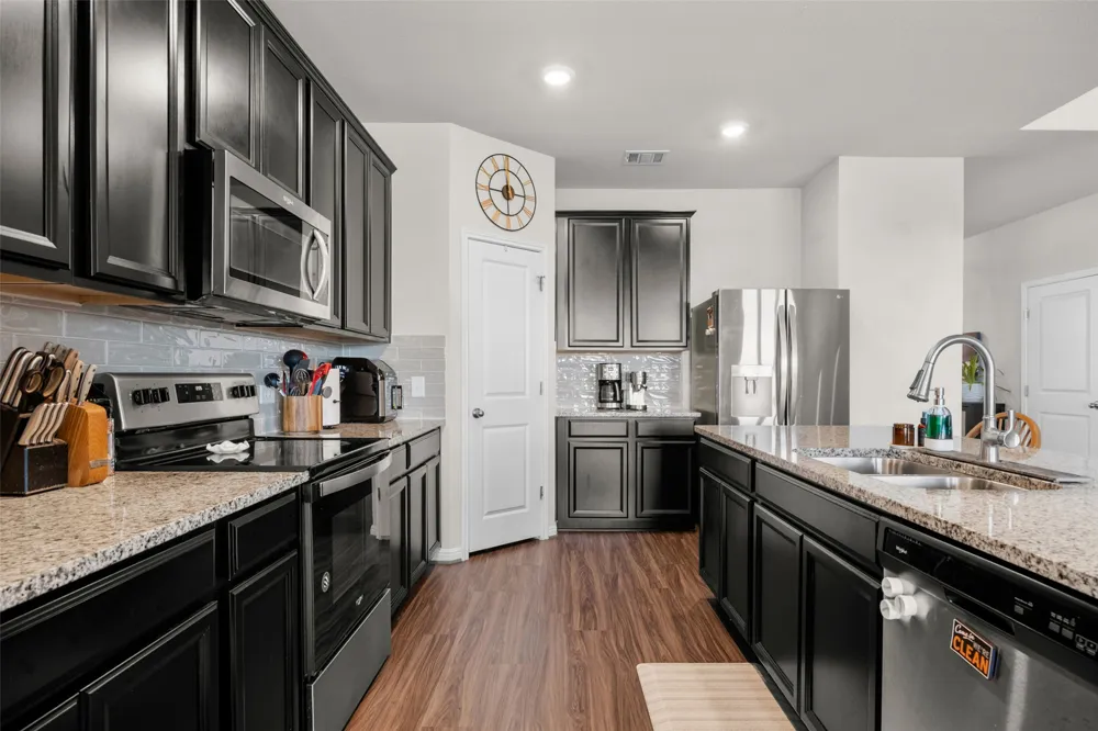 718 Sassafras Street Hutto, TX 78634