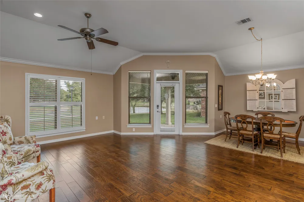 136 Rachel Lane Bossier City, LA 71111