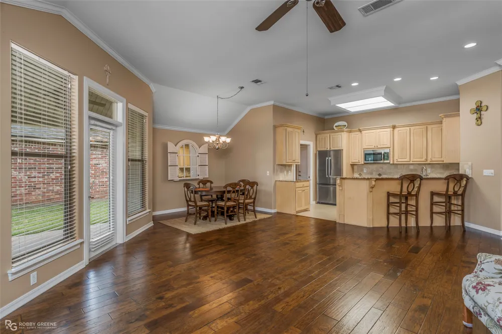 136 Rachel Lane Bossier City, LA 71111