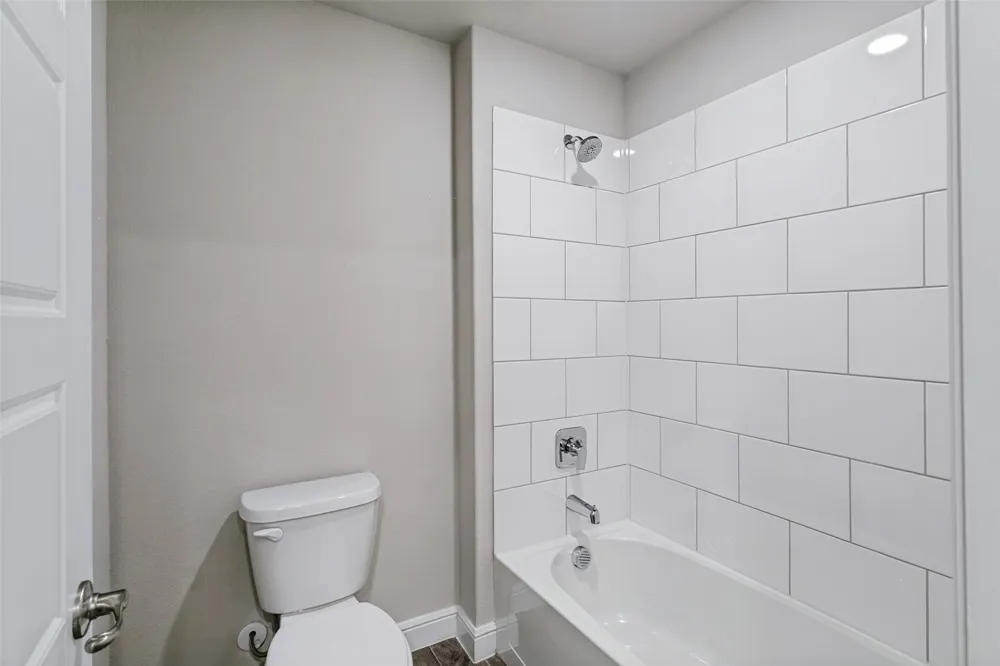1608 Central Park Drive Alvarado, TX 76009