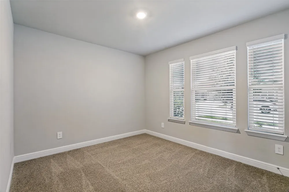 1608 Central Park Drive Alvarado, TX 76009