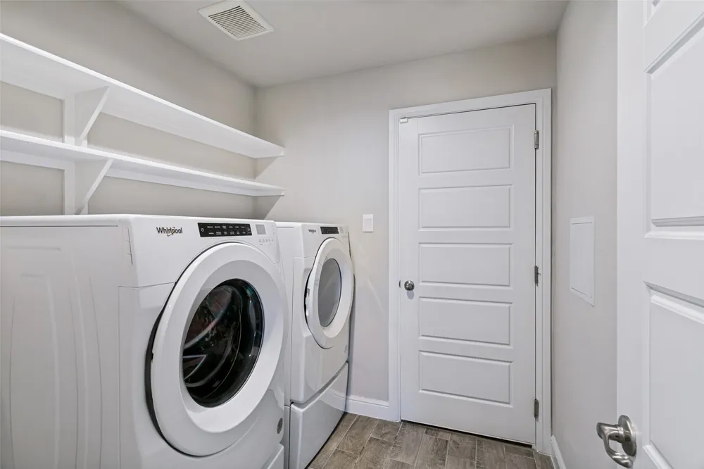 1608 Central Park Drive Alvarado, TX 76009