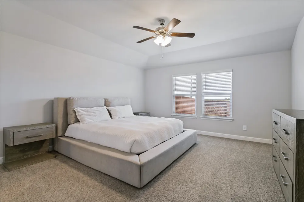 1608 Central Park Drive Alvarado, TX 76009