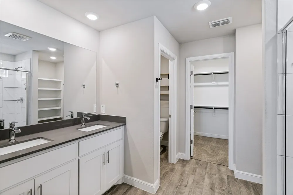 1608 Central Park Drive Alvarado, TX 76009