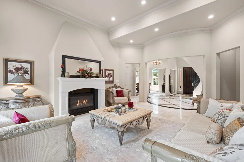 16 Grand Mnr Sugar Land, TX 77479