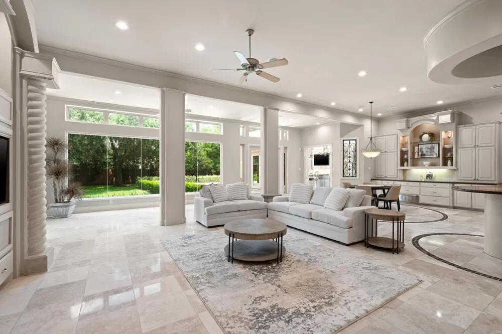 16 Grand Mnr Sugar Land, TX 77479