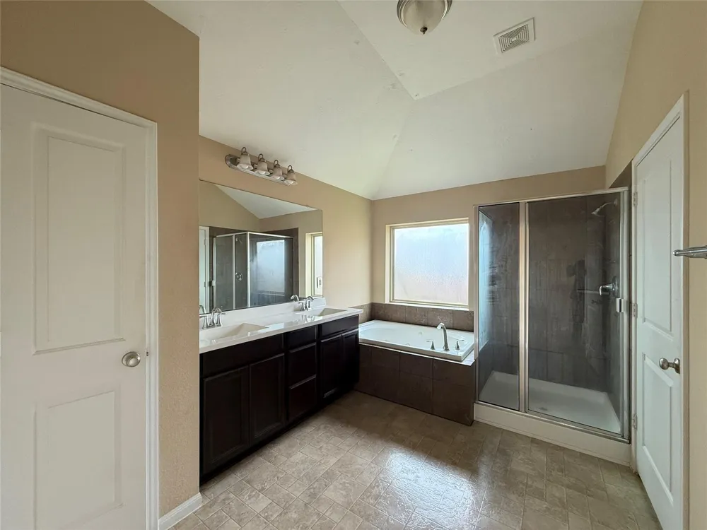 1711 Cadbury Castle Lane Fresno, TX 77545