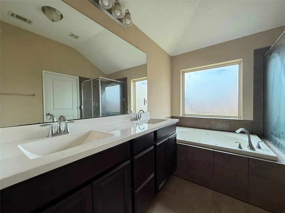 1711 Cadbury Castle Lane Fresno, TX 77545