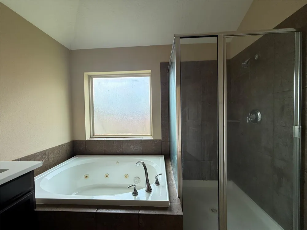 1711 Cadbury Castle Lane Fresno, TX 77545