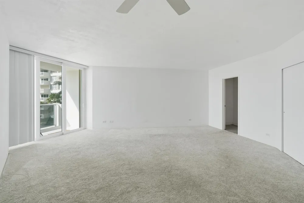 2800 Flagler Drive #303 West Palm Beach, FL 33407