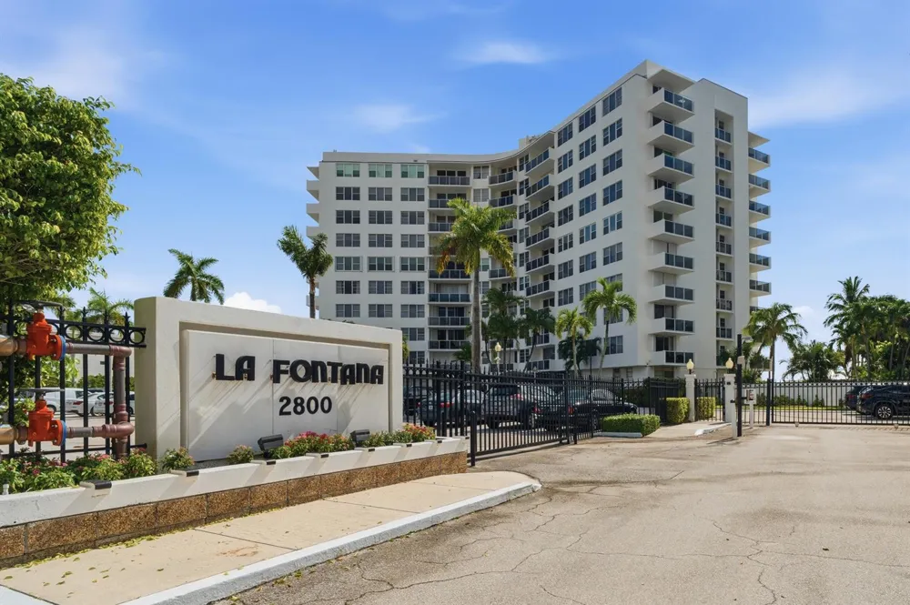 2800 Flagler Drive #303 West Palm Beach, FL 33407