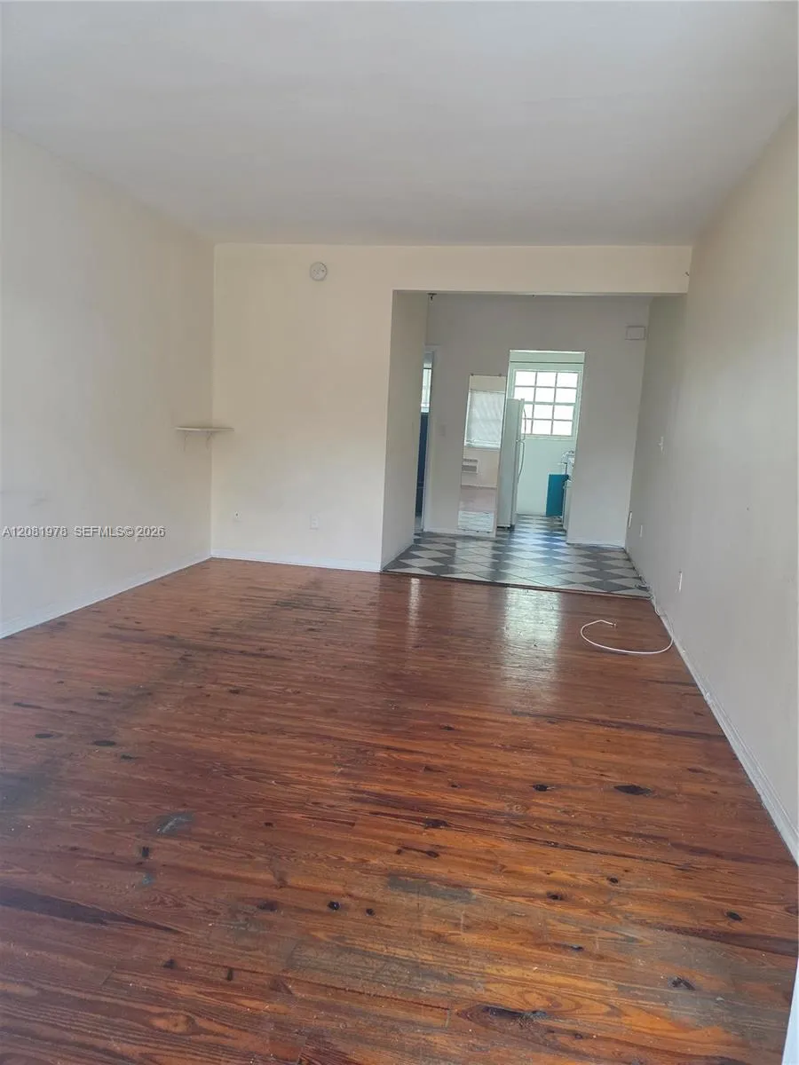 635 8th St #202 Miami Beach, FL 33139
