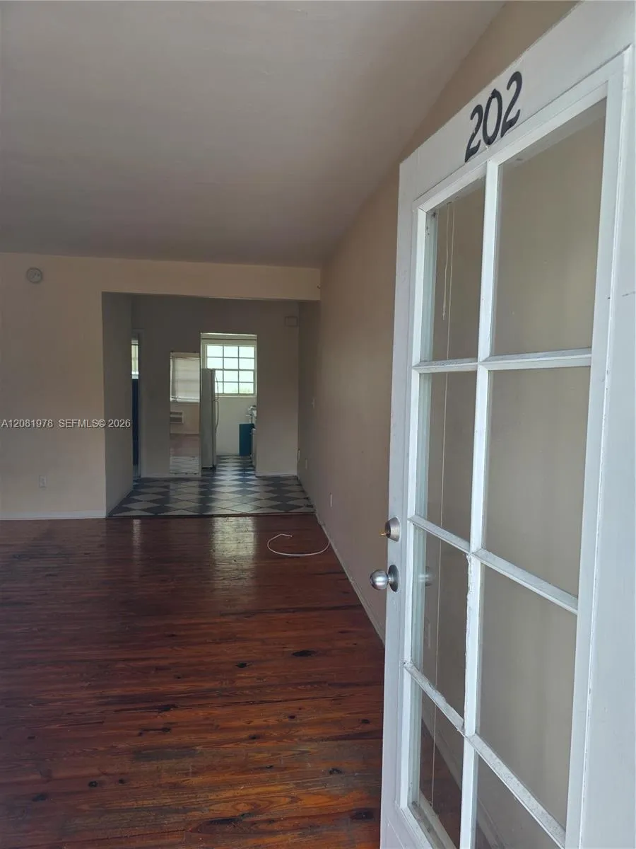 635 8th St #202 Miami Beach, FL 33139