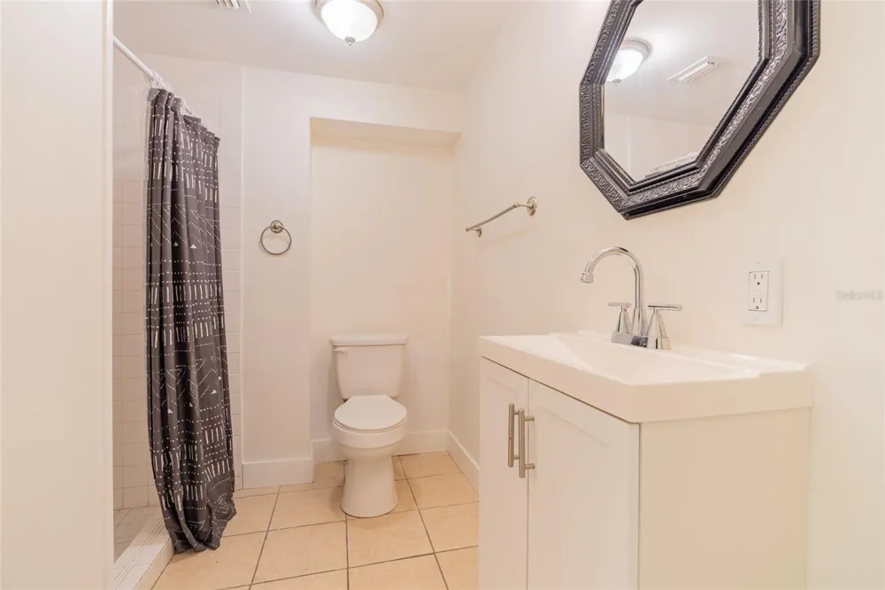 605 BARNES PARKWAY Nokomis, FL 34275
