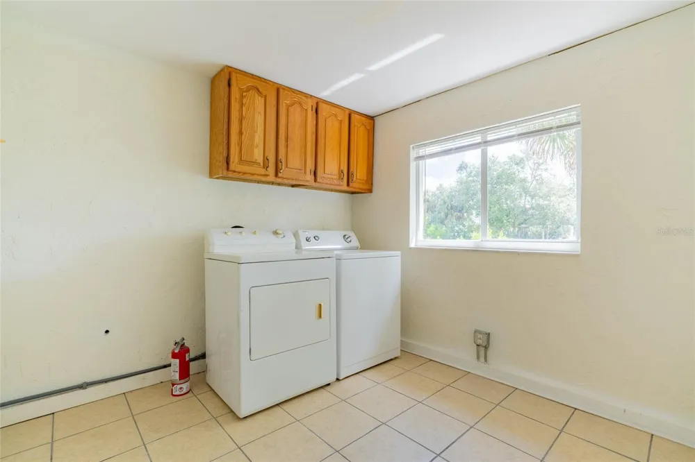 605 BARNES PARKWAY Nokomis, FL 34275