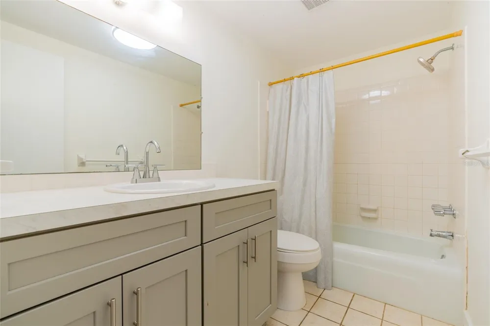 605 BARNES PARKWAY Nokomis, FL 34275