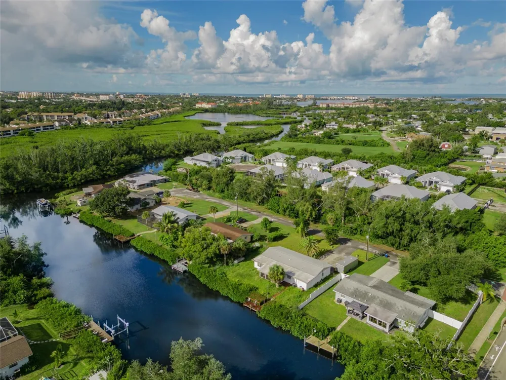 605 BARNES PARKWAY Nokomis, FL 34275